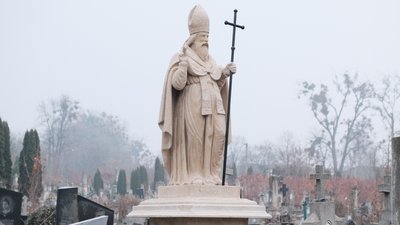 Прогулянка некрополем. У Чернівцях проведуть безкоштовну екскурсію вулицею Руською та кладовищами Прогулянка некрополем. У Чернівцях проведуть безкоштовну екскурсію вулицею Руською та кладовищами
