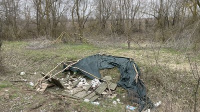 "Інструкції знають, але не дотримуються". На Херсонщині почастішали випадки підриву людей на російських мінах