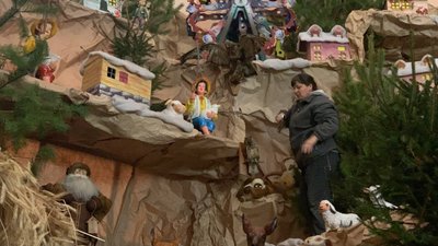 У Тернополі встановлюють найбільшу в Україні Різдвяну шопку У Тернополі встановлюють найбільшу в Україні Різдвяну шопку
