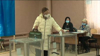 Другий тур виборів в Сумах: як працює дільниця в будівельному коледжі