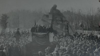 Фото з дня відкриття пам`ятника Тарасові Шевченку у Полтаві Фото з дня відкриття пам`ятника Тарасові Шевченку у Полтаві