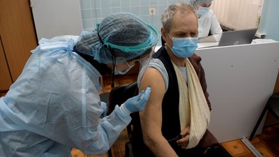 За місяць вакцинації від COVID-19 на Полтавщині зробили майже 7,5 тисяч щеплень