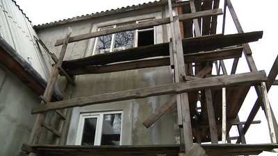Вже відновили близько сотні будинків, зруйнованих росіянами у Житомирі Вже відновили близько сотні будинків, зруйнованих росіянами у Житомирі