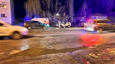 Травмована в аварії у Сумах дівчина хоче подати до суду на патрульного, який її збив Травмована в аварії у Сумах дівчина хоче подати до суду на патрульного, який її збив