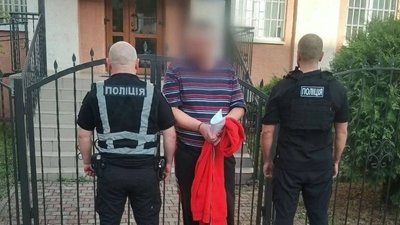 На Закарпатті батька-вихователя підозрюють у сексуальному насильстві щодо вихованки