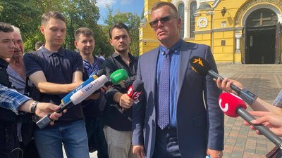 У Києві попрощалися з Героєм України Олексієм Вадатурським та його дружиною У Києві попрощалися з Героєм України Олексієм Вадатурським та його дружиною