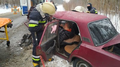 На Харківщині ДТП із чотирма травмованими, серед них дитина На Харківщині ДТП із чотирма травмованими, серед них дитина