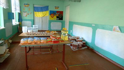 Котлети, брізолі, вареники з картоплею та вінігрет: як волонтерки з Вінниччини готують для оборонців Котлети, брізолі, вареники з картоплею та вінігрет: як волонтерки з Вінниччини готують для оборонців