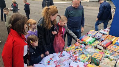 Фестиваль повітряних зміїв провели на території міжнародного аеропорту "Ужгород" Фестиваль повітряних зміїв провели на території міжнародного аеропорту "Ужгород"