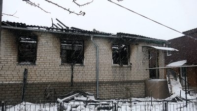 У Глухові згорів житловий будинок — без домівки та речей залишилися дві родини У Глухові згорів житловий будинок — без домівки та речей залишилися дві родини
