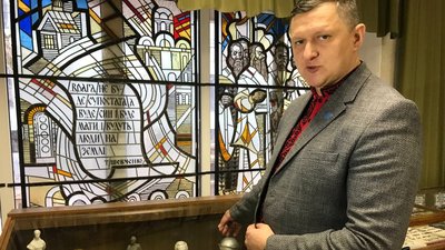 У Тернополі відкрили виставку фалеристики й порцеляни на честь Лесі Українки