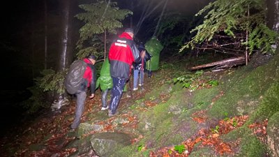 У Карпатах гірські рятувальники розшукали двох заблукалих туристок зі Львівщини