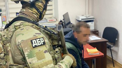 "Шкодую, що став зрадником": на Харківщині затримали колишнього працівника поліції