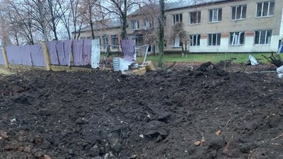 У Курахівці обстрілами з боку армії РФ пошкоджена високовольна лінія електропередач