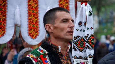 Великдень у гуцульській Криворівні Великдень у гуцульській Криворівні
