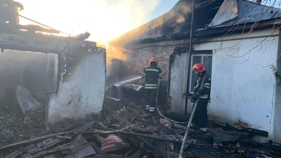 На Черкащині за добу рятувальники згасили дві пожежі
