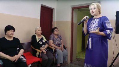 Культура у бомбосховищі. Миколаївський театр влаштував концерт для містян Культура у бомбосховищі. Миколаївський театр влаштував концерт для містян