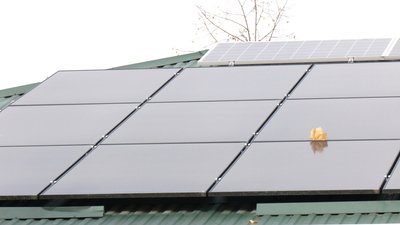Сонячні панелі на поліклініці Сонячні панелі на поліклініці