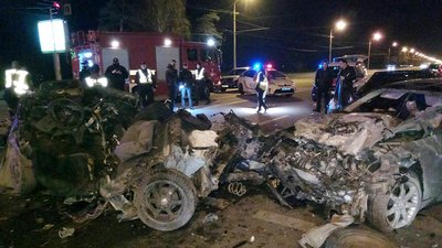 Автотроща в Дніпрі: двоє загиблих, один постраждалий Автотроща в Дніпрі: двоє загиблих, один постраждалий