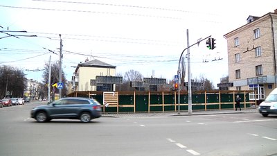 У Житомирі люди вийшли на акцію протесту проти будівництва на вулиці Київська, 6 У Житомирі люди вийшли на акцію протесту проти будівництва на вулиці Київська, 6