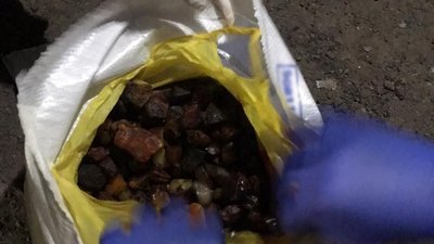 На Львівщині правоохоронці вилучили бурштин на суму понад 200 тисяч гривень