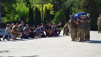 У Кропивницькому попрощалися з солдатом-зв’язківцем Юрієм Чабаном