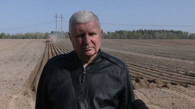 Посадки картоплі на Чернігівщині: фермер розповів про особливості процесу Посадки картоплі на Чернігівщині: фермер розповів про особливості процесу