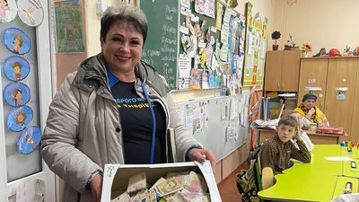 Школярі з Вінниччини виготовили янголів для українських захисників Школярі з Вінниччини виготовили янголів для українських захисників