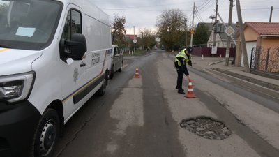 На Волині триває осіннє обстеження доріг: у Луцьку інспектували вулицю Городецьку На Волині триває осіннє обстеження доріг: у Луцьку інспектували вулицю Городецьку