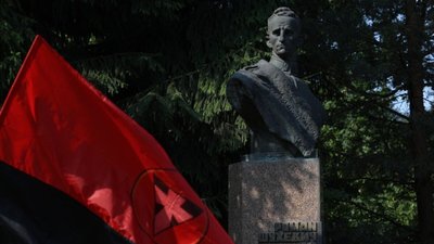 Пам'ятник Роману Шухевичу у Львові