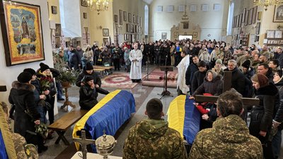 У Полтаві прощаються із воїнами Іваном Вербичем та Валентином Журбою