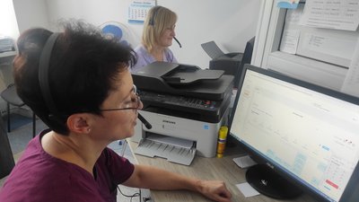 Оператори Волинської обласної клінічної лікарні записують пацієнтів на прийом до лікарів Оператори Волинської обласної клінічної лікарні записують пацієнтів на прийом до лікарів