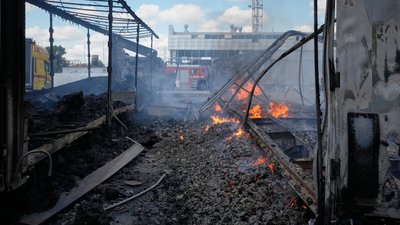 Обстріл Києва 2 вересня, горять склади