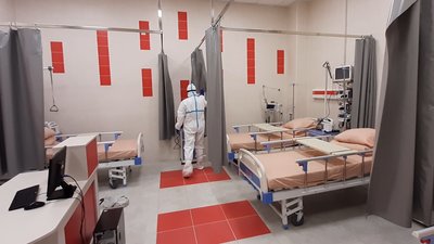 В обласній інфекційній лікарні облаштували відділення з перегородками для хворих з штамом "Дельта" В обласній інфекційній лікарні облаштували відділення з перегородками для хворих з штамом "Дельта"