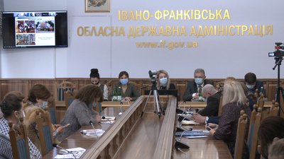 Івано-Франківщина та Донеччина "будують мости для співпраці" Івано-Франківщина та Донеччина "будують мости для співпраці"