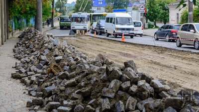 Вулицю Гагаріна в Чернівцях ремонтують будматеріалами за завищеними цінами — "Наші гроші. Львів"