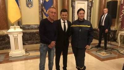 Герої-рятувальники з Черкас отримали нагороди Герої-рятувальники з Черкас отримали нагороди