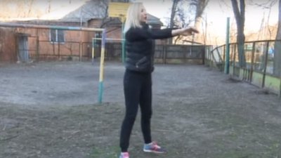 Фітнес-тренерка у Сумах організувала заняття онлайн