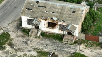 Українські військові доїхали до цієї будівлі в Количівці Українські військові доїхали до цієї будівлі в Количівці