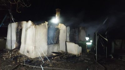 Підозрюваного у вбивстві пенсіонерки та підпалі її будинку затримали прикарпатські поліцейські Підозрюваного у вбивстві пенсіонерки та підпалі її будинку затримали прикарпатські поліцейські