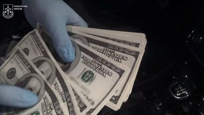 На Одещині судитимуть двох іноземців за збут фальшивих доларів