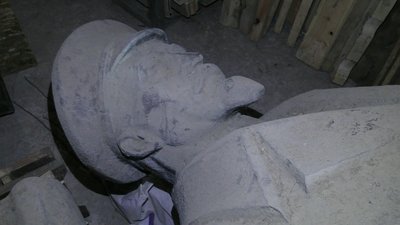 Недодекомунізовані об’єкти Херсонщини: чому і досі можна зустріти прояви комуністичної пропаганди Недодекомунізовані об’єкти Херсонщини: чому і досі можна зустріти прояви комуністичної пропаганди