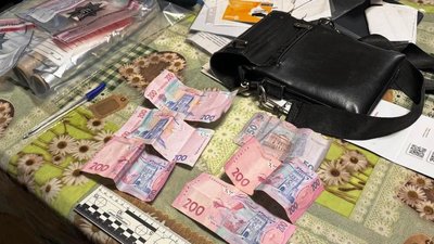 Щомісяця заробляли майже 120 тисяч гривень: на Вінниччині три жінки організували наркобізнес Щомісяця заробляли майже 120 тисяч гривень: на Вінниччині три жінки організували наркобізнес