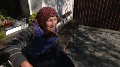 Місцева Мешканка Христина Геймас