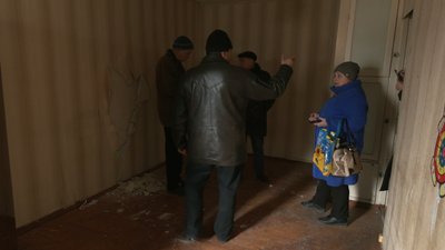 Зустріч міськради з мешканцями зруйнованої п'ятиповерхівки Зустріч міськради з мешканцями зруйнованої п'ятиповерхівки