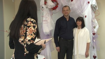Послугою "Шлюб за добу" у Черкасах скористалося 9 пар Послугою "Шлюб за добу" у Черкасах скористалося 9 пар