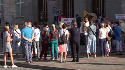 Мітингували: у Черкасах підприємці не погоджуються працювати по-новому Мітингували: у Черкасах підприємці не погоджуються працювати по-новому