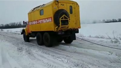 15 виїздів для надання допомоги на автошляхах області здійснили рятувальники протягом доби