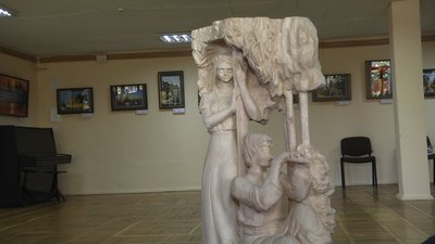 У Житомирі відкрилася виставка дерев'яних скульптур "Мій рідний край" Володимира Дерпача У Житомирі відкрилася виставка дерев'яних скульптур "Мій рідний край" Володимира Дерпача