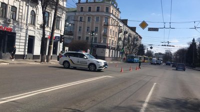 Працівники центрального ринку в Сумах перекрили центр міста Працівники центрального ринку в Сумах перекрили центр міста